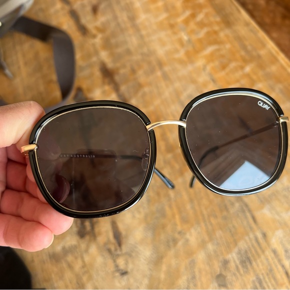 Quay Australia Black Gold Hybrid Frame Sunglasses - Picture 1 of 3